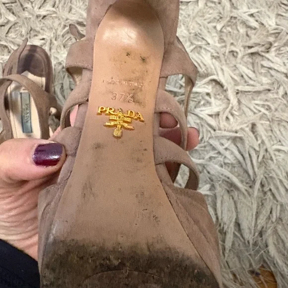Prada Women's Elegant Brown Heels - Picture 8 of 8